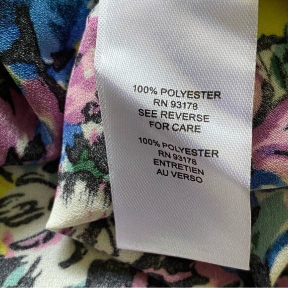 T Tahari Women's V-Neck Floral‎ Print Top Blouse Size 2X - Picture 7 of 7